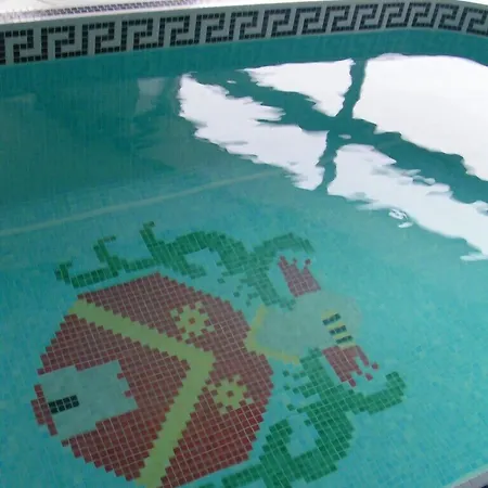 Manoir De La Riviere فندق 3*