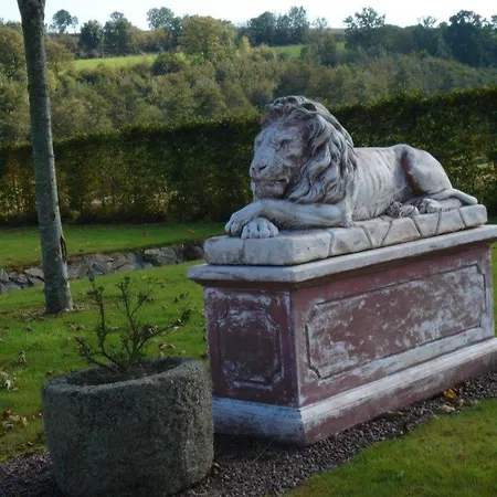 Manoir De La Riviere فندق 3*