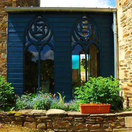 Manoir De La Riviere فندق 3*