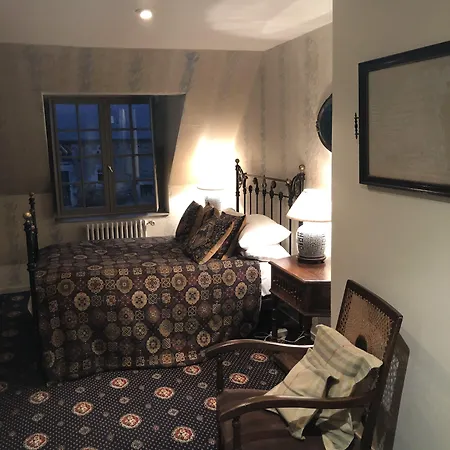 Manoir De La Riviere فندق