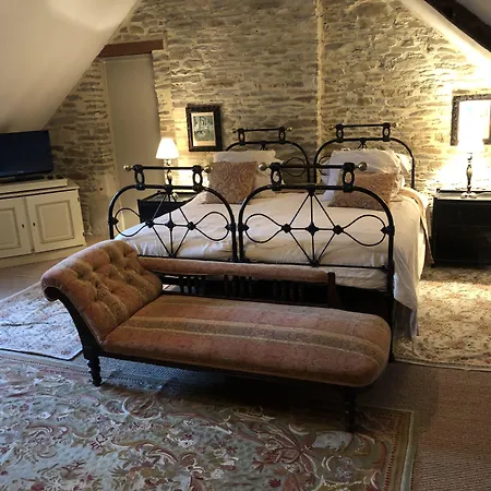 فندق Manoir De La Riviere 3*