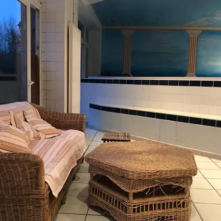 Manoir De La Riviere Hotel 3*